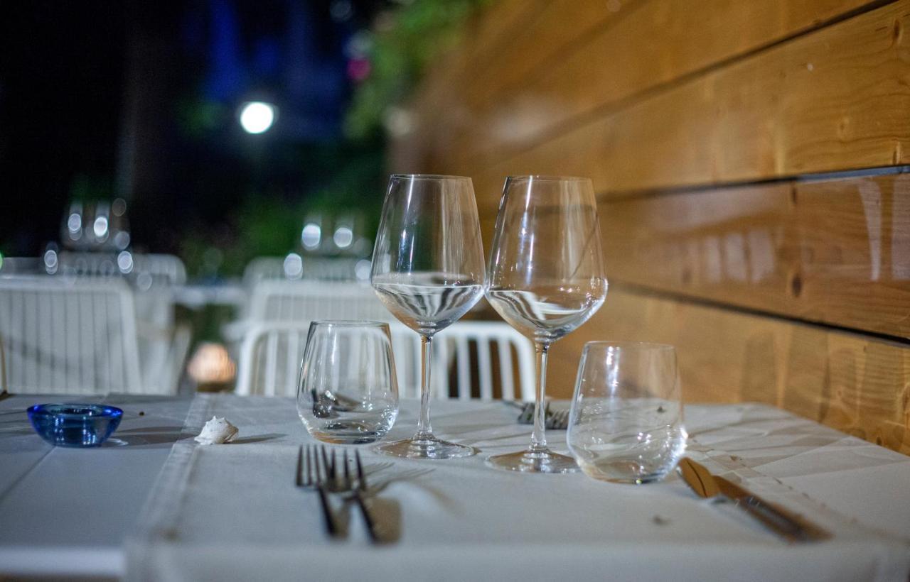 פורטה דיי מארמי Hotel Tarabella מראה חיצוני תמונה
