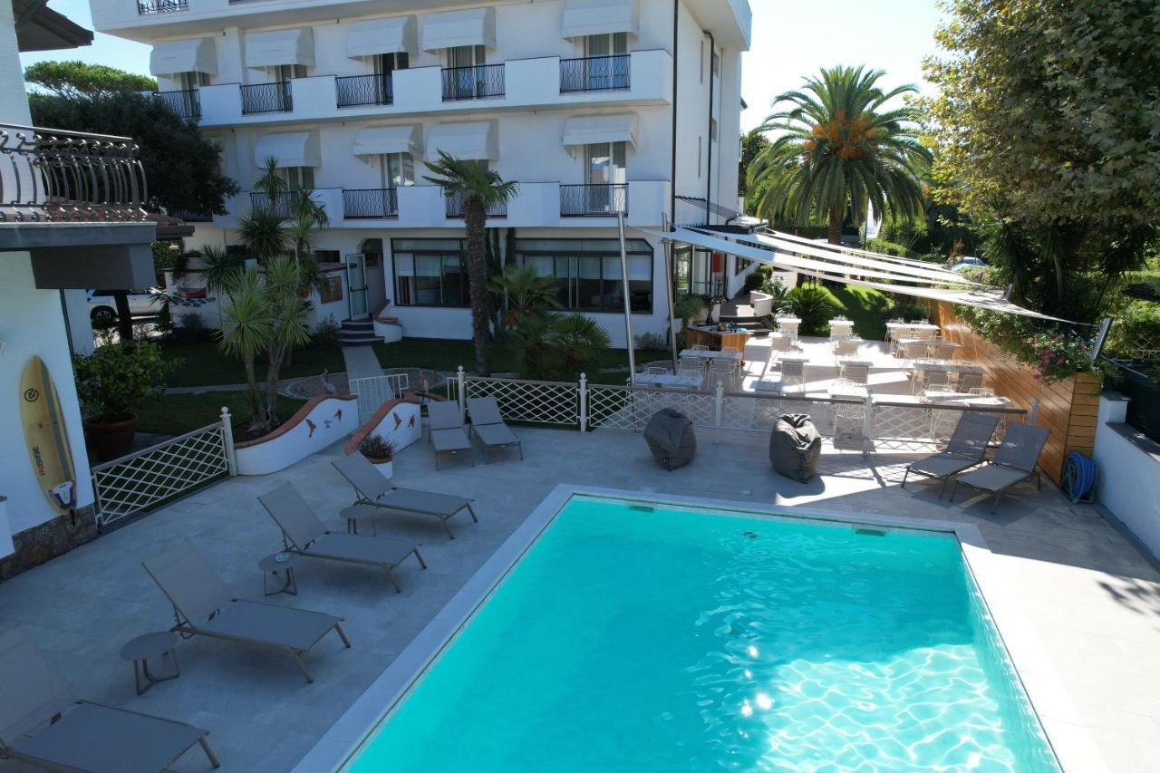 פורטה דיי מארמי Hotel Tarabella מראה חיצוני תמונה