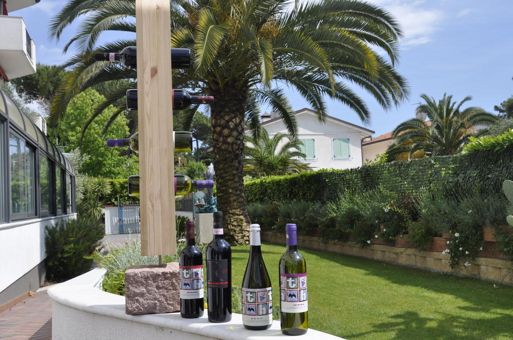 פורטה דיי מארמי Hotel Tarabella מראה חיצוני תמונה