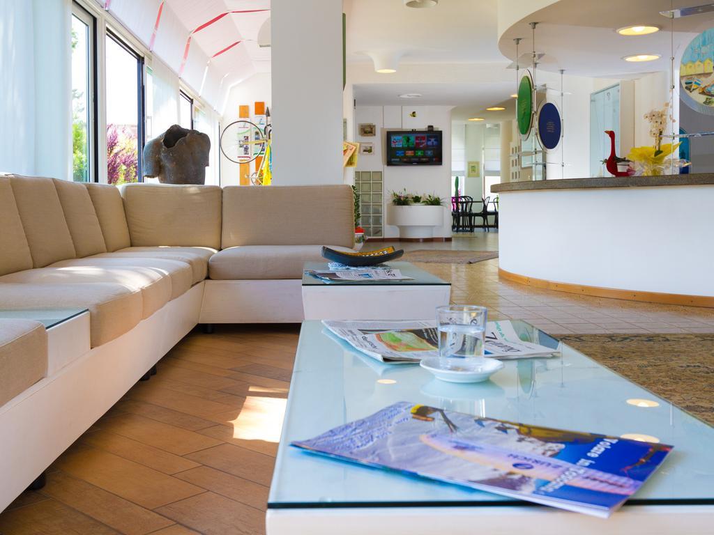 פורטה דיי מארמי Hotel Tarabella מראה חיצוני תמונה