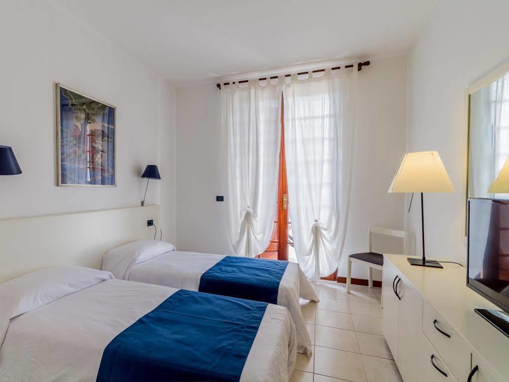 פורטה דיי מארמי Hotel Tarabella מראה חיצוני תמונה